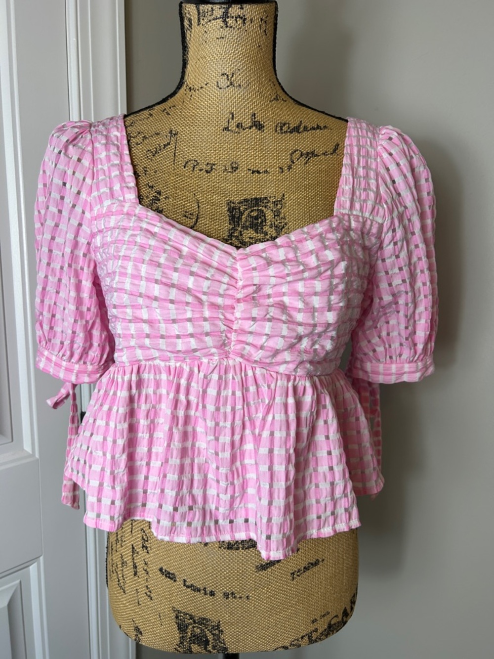 Altar'd State Top size large